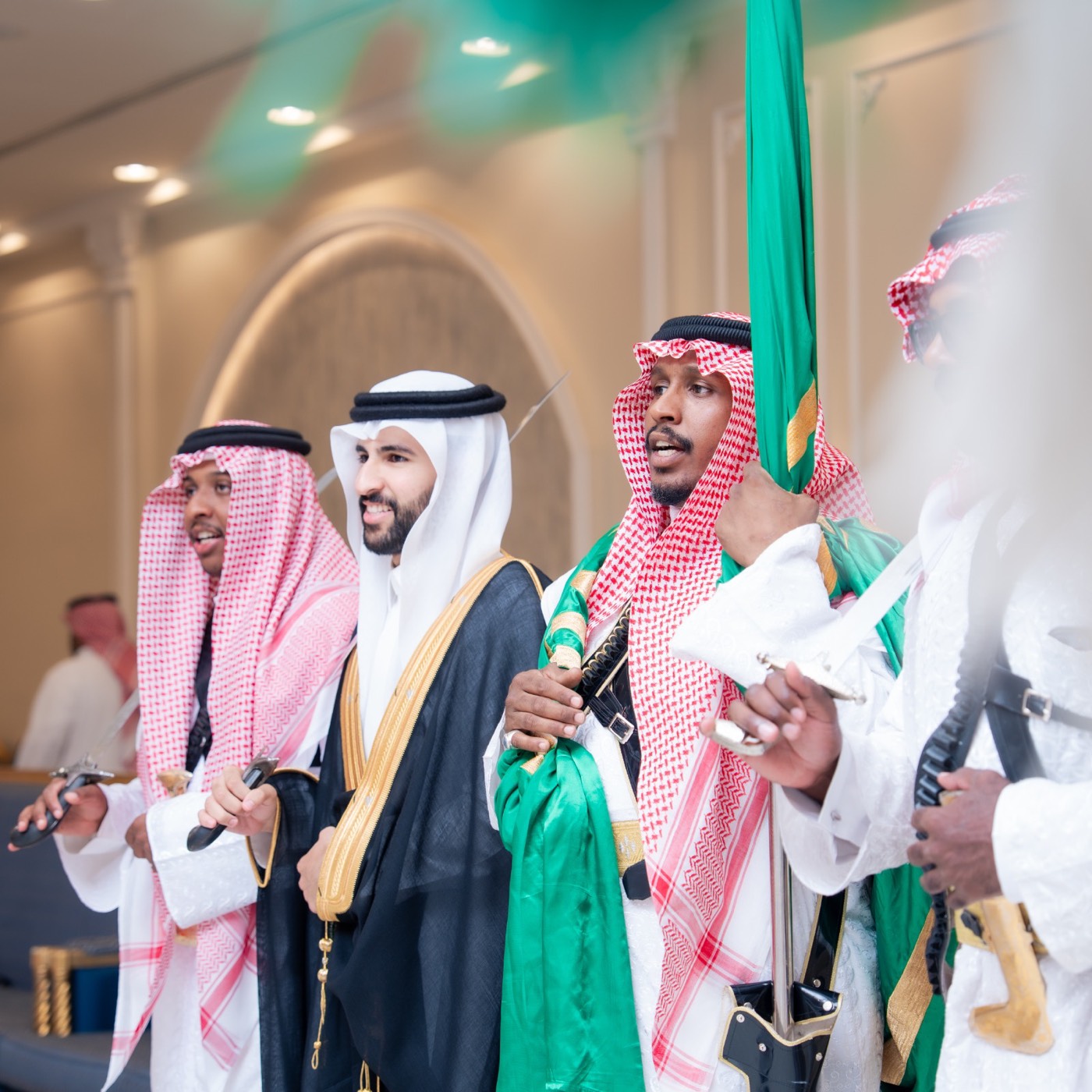 عرضة سعودية لاستقبال العريس
